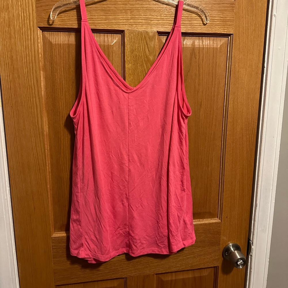 Torrid hot pink tank